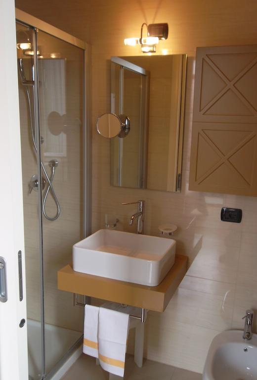 Hotel Giglio Salsomaggiore Terme Habitación foto